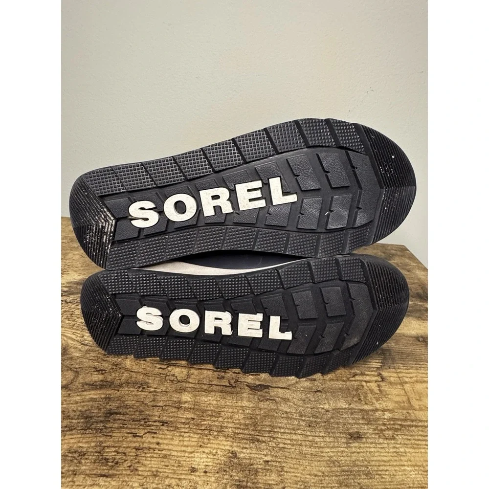 Sorel Whitney II Short Waterproof Insulated Boot Gray Youth Size 5